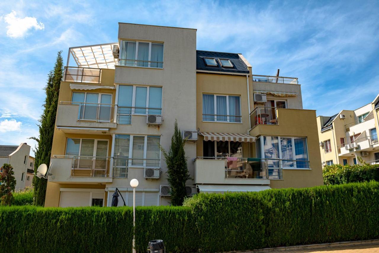 Menada Belle View Apartments Sveti Vlas Buitenkant foto