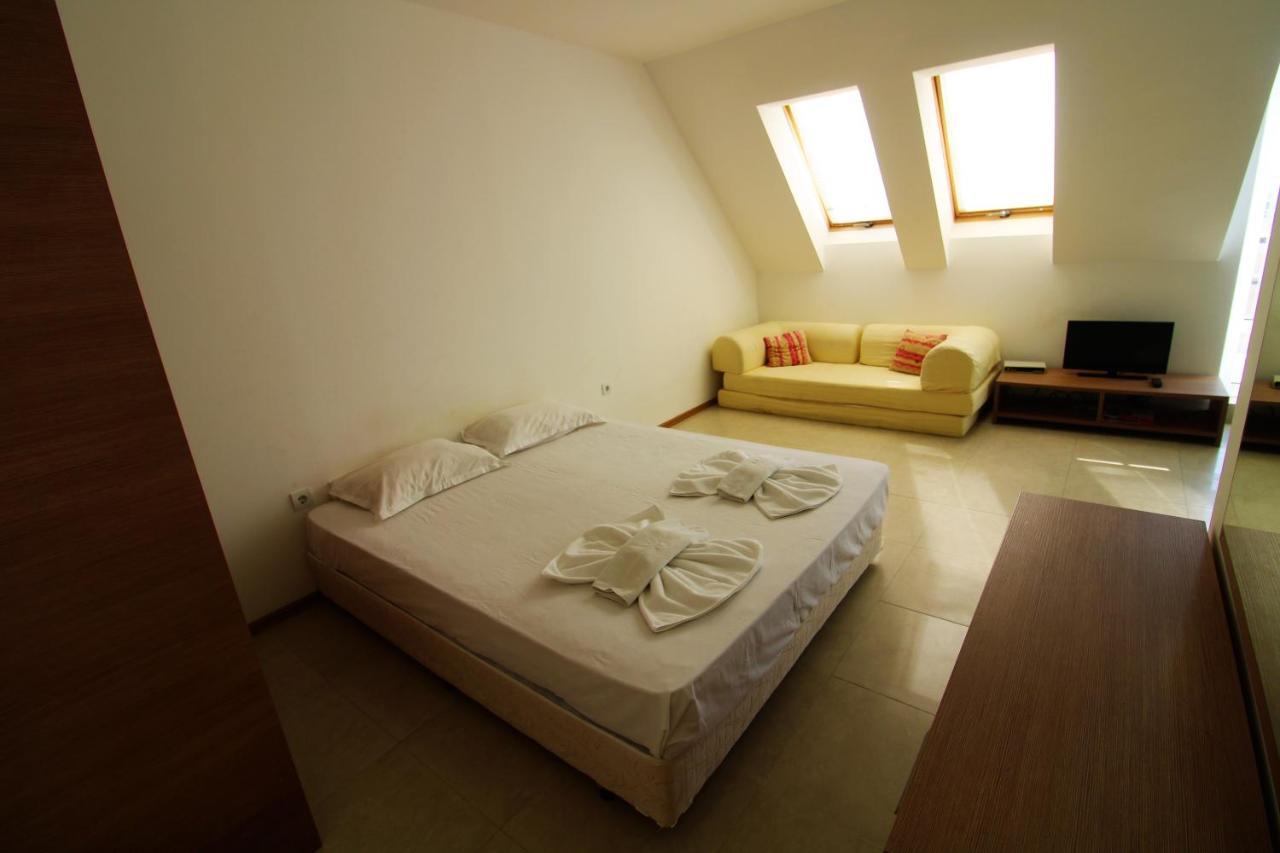 Menada Belle View Apartments Sveti Vlas Buitenkant foto