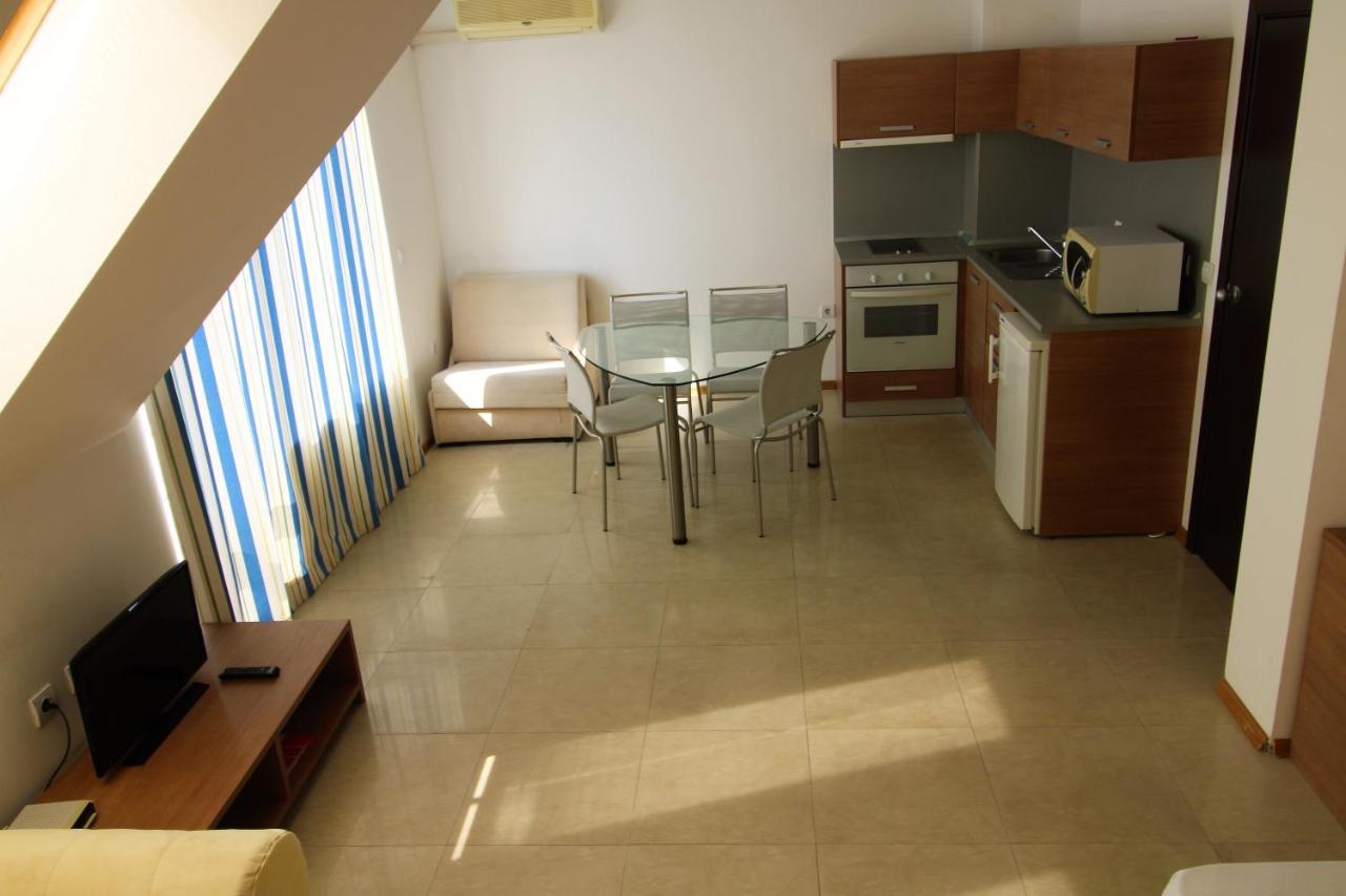 Menada Belle View Apartments Sveti Vlas Buitenkant foto