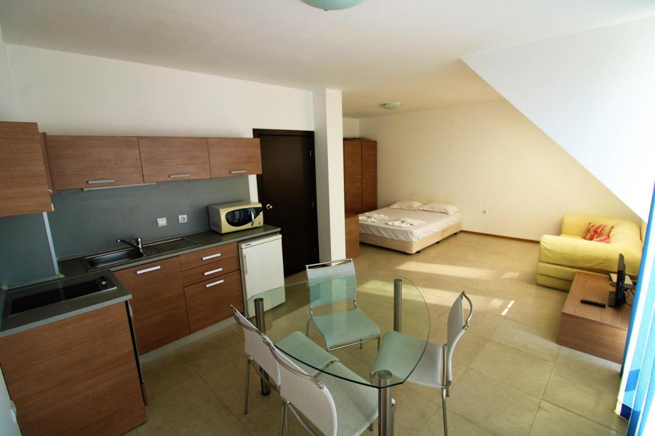 Menada Belle View Apartments Sveti Vlas Buitenkant foto