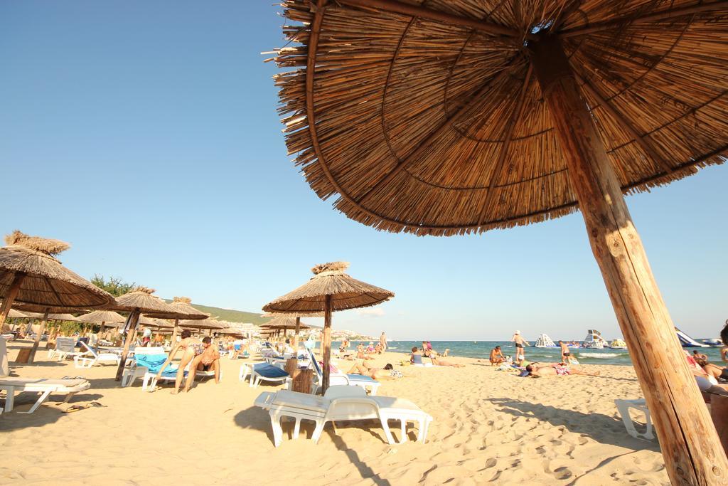 Menada Belle View Apartments Sveti Vlas Buitenkant foto