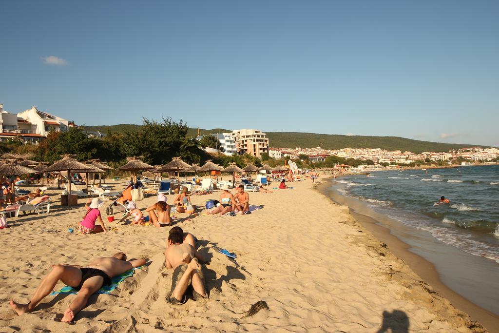 Menada Belle View Apartments Sveti Vlas Buitenkant foto