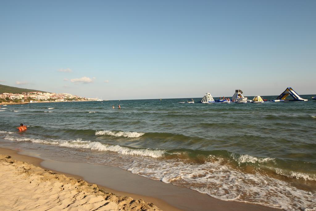 Menada Belle View Apartments Sveti Vlas Buitenkant foto