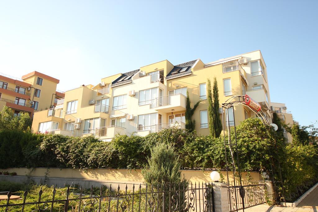 Menada Belle View Apartments Sveti Vlas Buitenkant foto