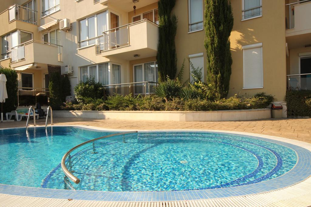 Menada Belle View Apartments Sveti Vlas Buitenkant foto